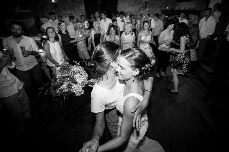 tanzende Hochzeitsgäste