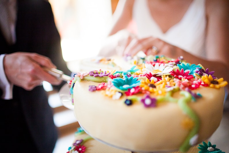 Torte anschneiden